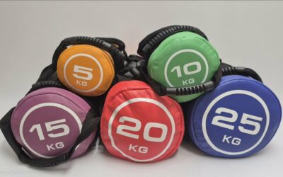Unod a megszokott súlyzókat? Emeld új szintre az edzéseidet a Varnika Strength Powerbaggel!